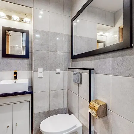 Vegas De Lux-deptak Dworcowa *