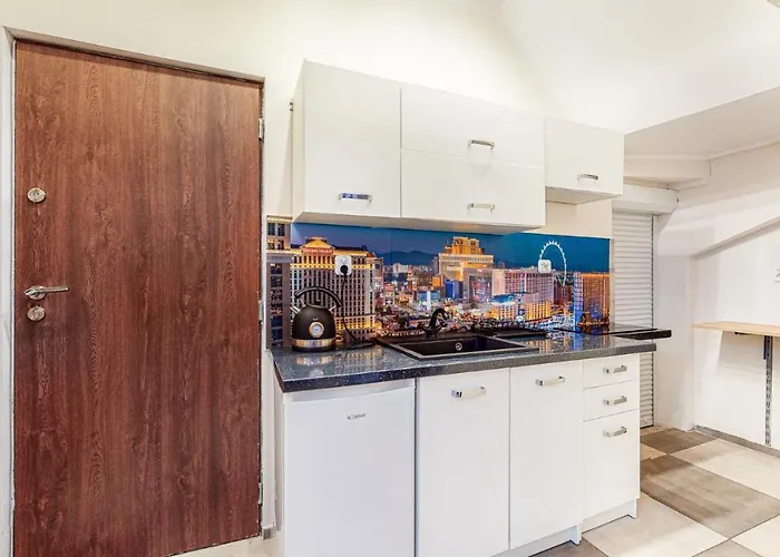 Vegas De Lux-deptak Dworcowa ביטום