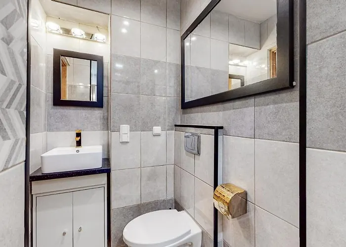 Vegas De Lux-deptak Dworcowa *